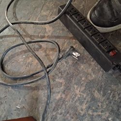 6 Ooutlets,,,10 -12 Ft Extention Cords