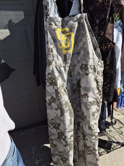 Padres Camo Overalls Foco brand new XXLl