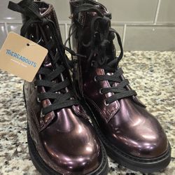 New Youth Boots size 4 