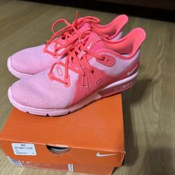 Nike Air Max Sequent 3 Woman Size 7.5