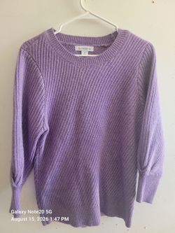 Women's Sweater Size Medium