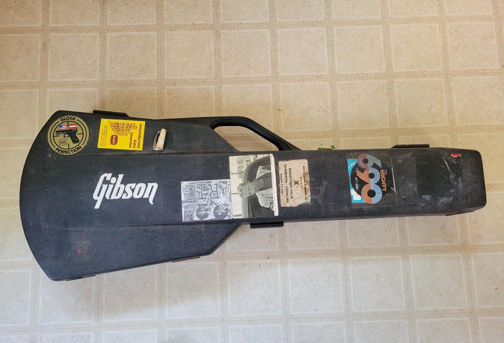 Gibson Chainsaw Guitar Case