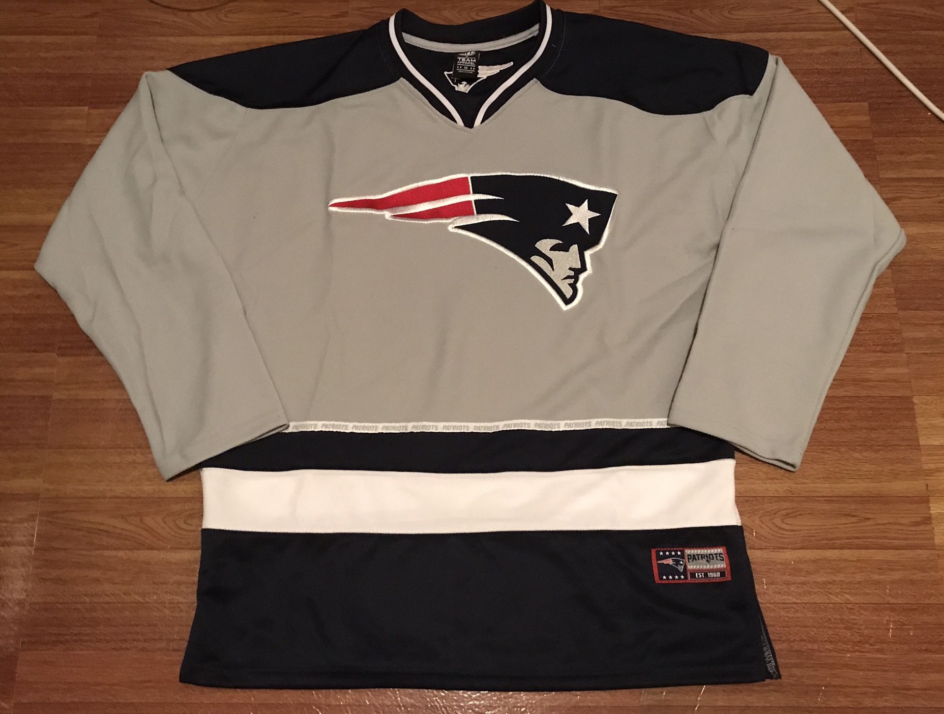 New England Patriots Hockey Style Jersey Men's Size M NFL Team