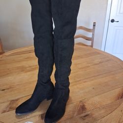 Woman's, Boots , Black Suade 