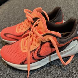 Lululemon Women's Beyondfeel Running Shoe Size 7 Like New