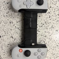Backbone iPhone video game controller