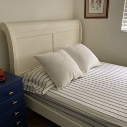 Ethan Allen Queen Bed