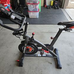 Schwinn ic4 exercise bike