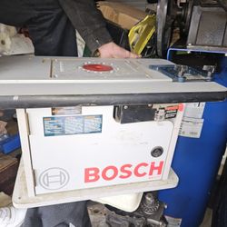 Router Table With Router And Bits