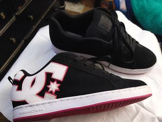 Woman's DC Shoe's