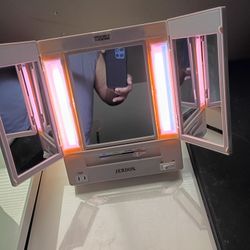 Makeup/ Stylist Mirror Station 