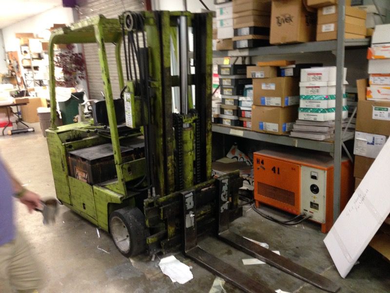 Forklift and charger, needs battery.