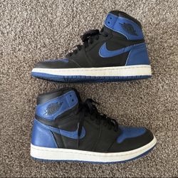 Size 9.5 Jordan 1 Royal 