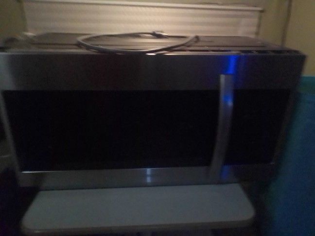 Brand New Samsung Microwave