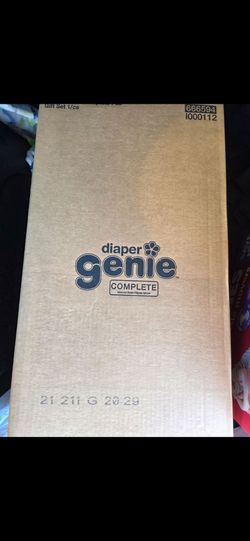 Diaper Genie complete pail. Gift set.