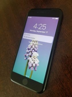 IPhone 7 unlocked nearly perfect condition