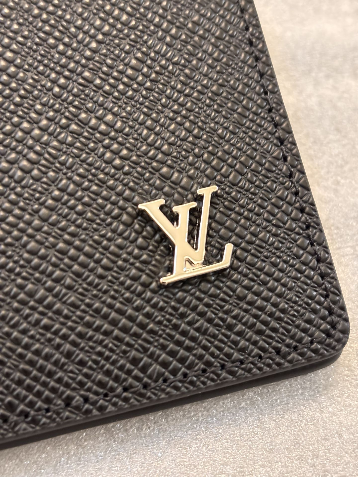 LV Men’s Wallet