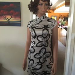 Beautiful Laogudai Black & White Asian Floral Fancy Dress, Juniors Medium