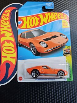 Hot Wheels Mainline 1971 Lamborghini Miura SV