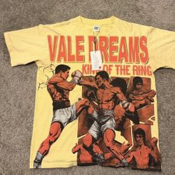 Vale Lives Graphic Tee