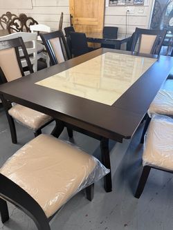 Comedores /// Mesas // Disponibles # Dining Set in Stock