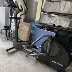 Like New elliptical LifeFitness X1 for Sale in Westminster CA