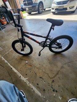 Kids Mongoose Bike 18 Inch