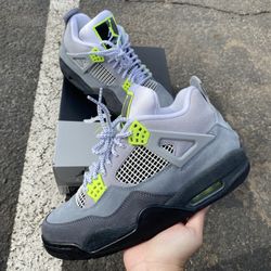 Jordan 4 Retro Neon 
