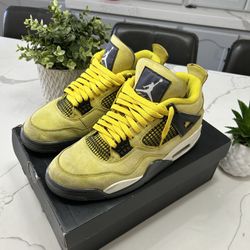 Jordan 4 Lightnings 