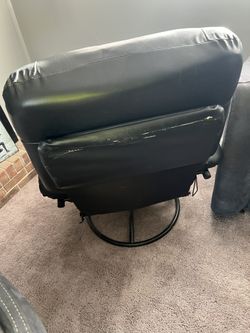 Black Leather Swivel Chair 