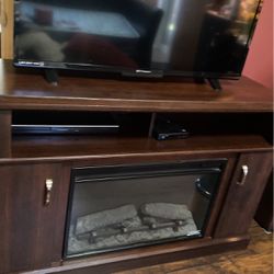TV Stand Holds Up 48”