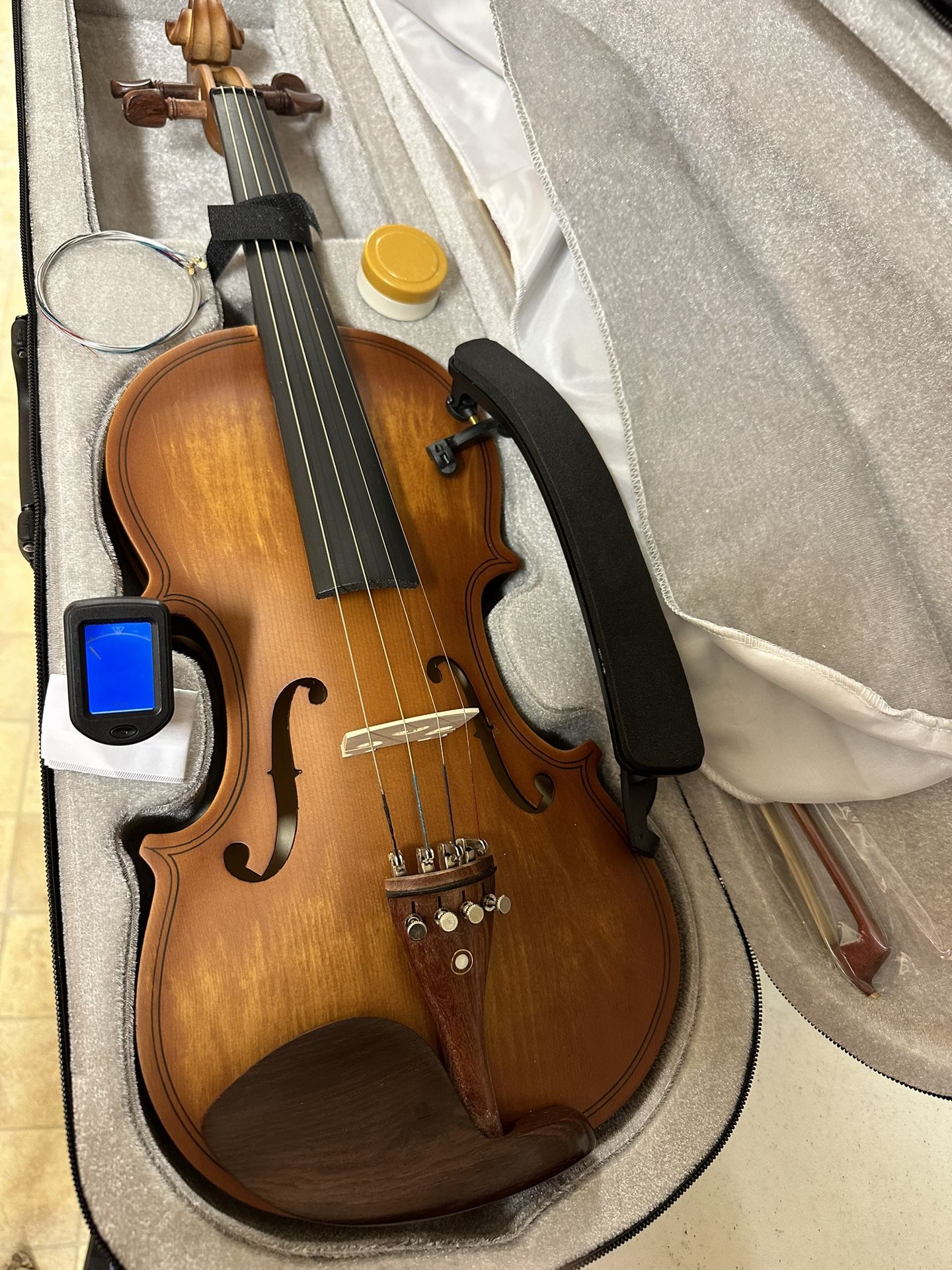 4/4 Antique Style Violin with New Bow, Digital Tuner, Extra Strings, Shoulder Rest $150 Firm