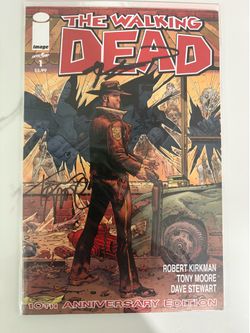 Walking dead signed variants and exclusive issues