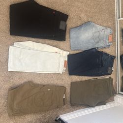 Levi’s Pants 