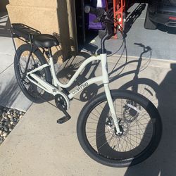 Electra Townie Go! E-bike 