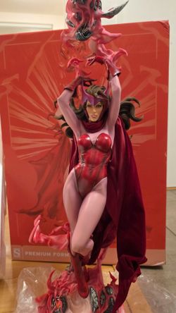 Sideshow Scarlet Witch Premium Format statue