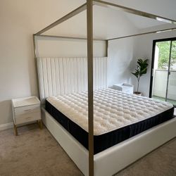  Elegant King Size Bed Frame, Stearns & Foster Mattress, and Nightstands for Sale 