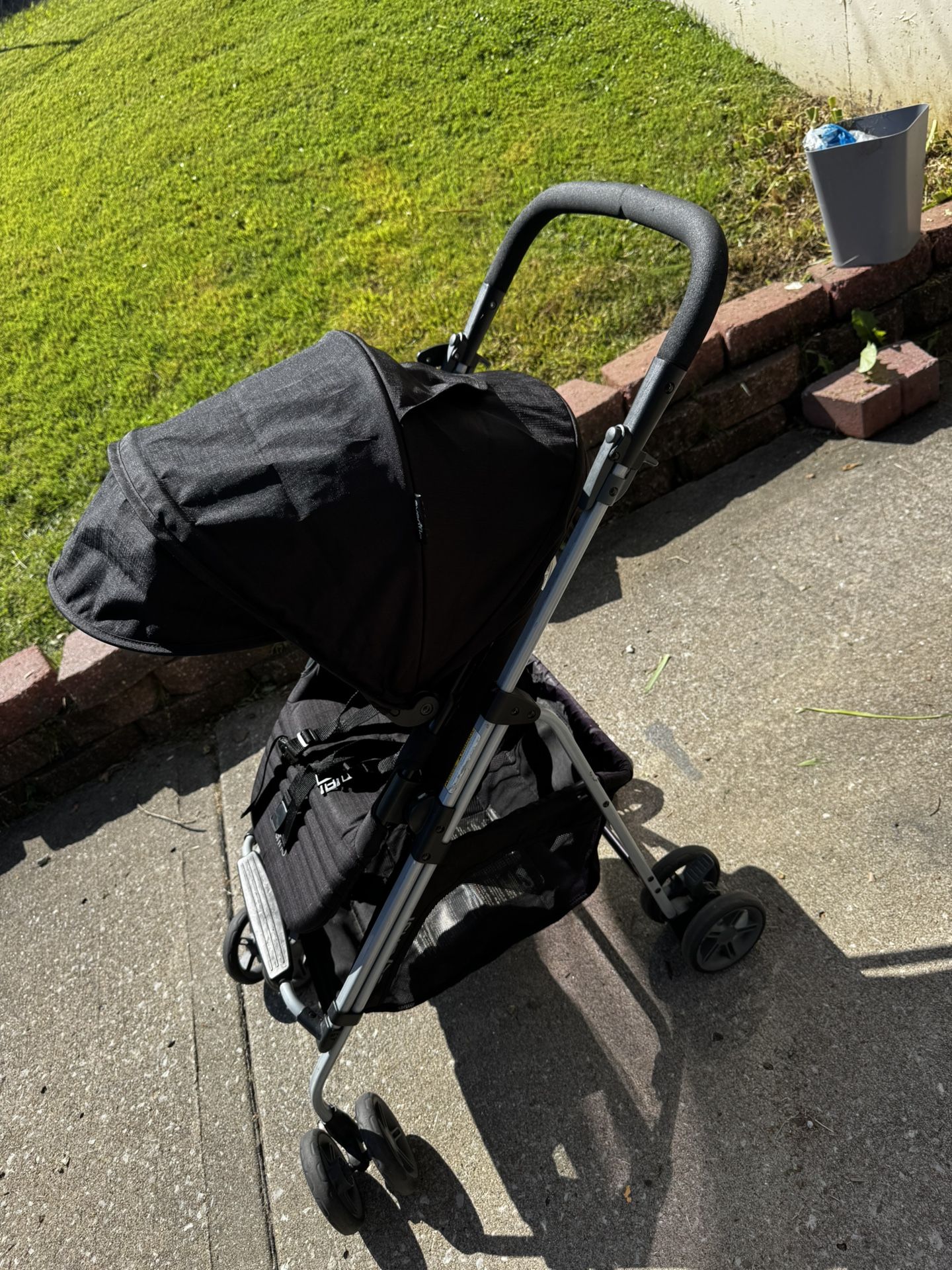 EvenFlo Stroller