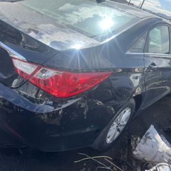 2013 Hyundai Sonata For Parts 