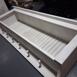 White Wooden Shelf With 5 Hooks