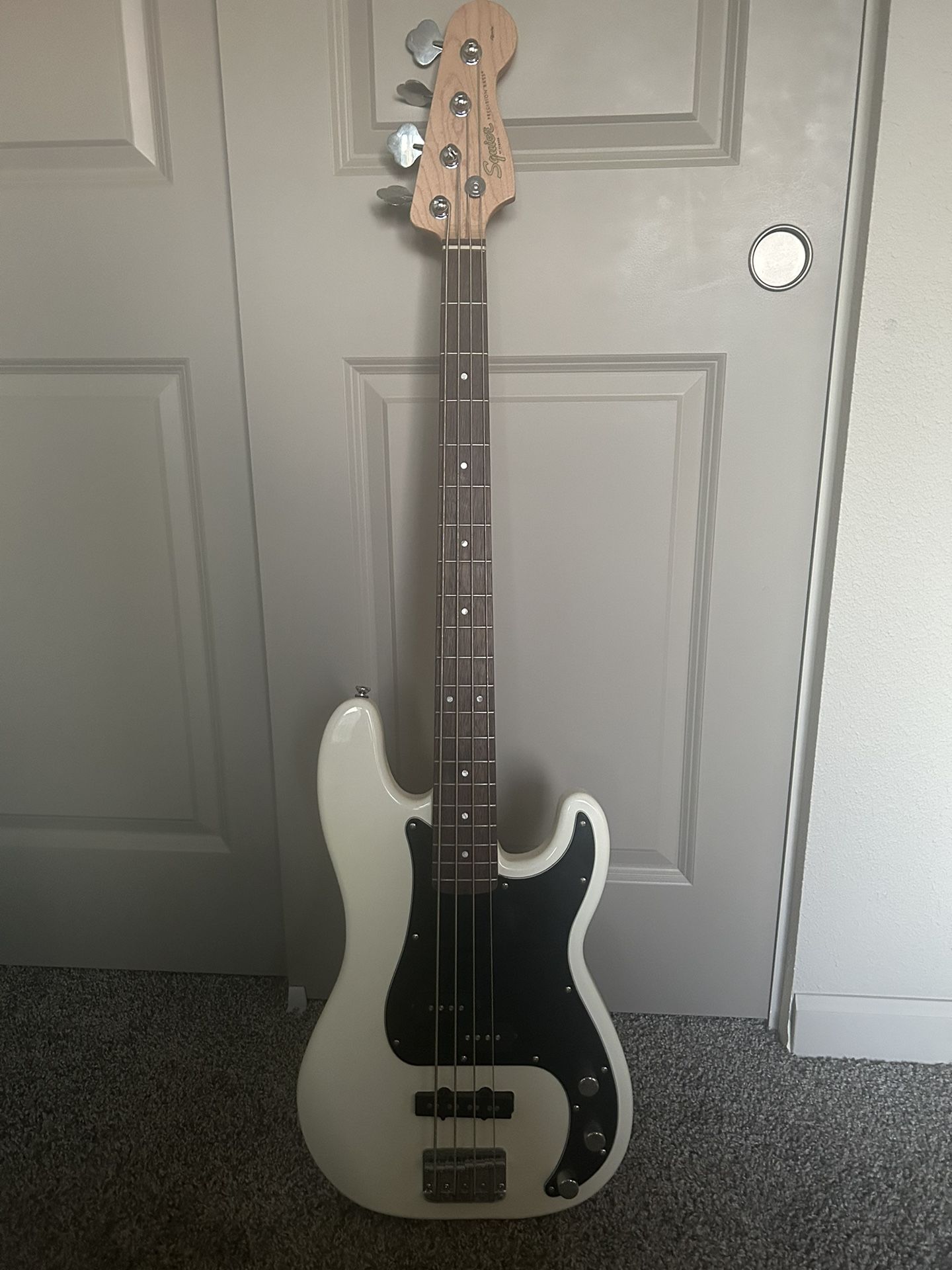 Squier Precision Bass