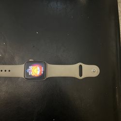 Rose Gold Apple Watch SE 38mm