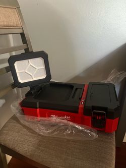 Milwaukee M12 Packout Light