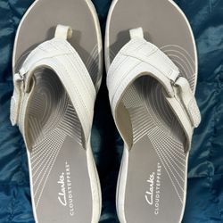 Clark’s Cloudstepper Sandals 