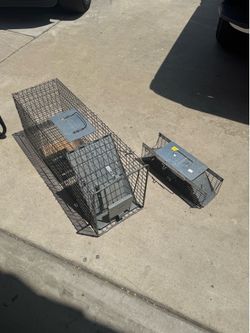 Forsale 2 animal tramp excellent condition big $30 small 20 Fontana pickup only