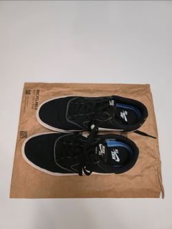 Size 9 - Nike Charge Canvas SB Black White W