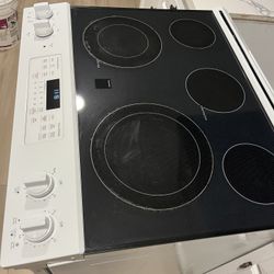 Stove And Refrigerator 