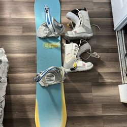 Burton Women’s Snowboard Complete Set