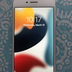 Apple iPhone 7 32GB Unlocked For Any Carrier Like New!