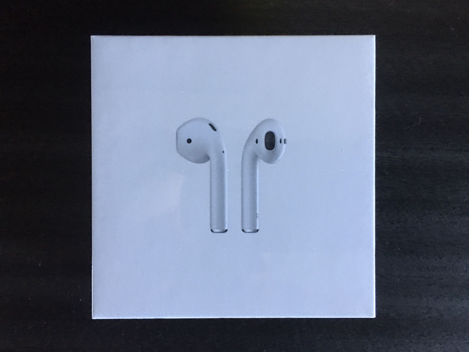 AirPods brand new (sealed in box).